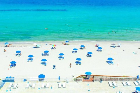 Copropriété à louer à Sunny Isles Beach, Floride: 33.44 m2 № 2242532 - photo 13