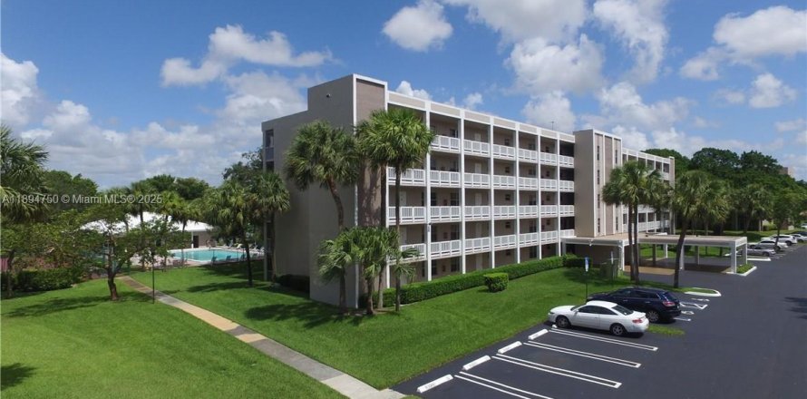 Condo in Coral Springs, Florida, 2 bedrooms  № 1949227