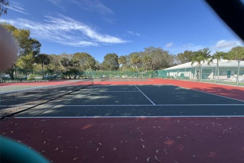 Condo in Coral Springs, Florida, 2 bedrooms  № 1949227 - photo 23