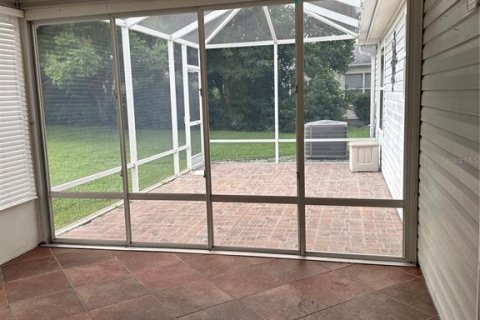 House in Lady Lake, Florida 2 bedrooms, 115.94 sq.m. № 1912977 - photo 19