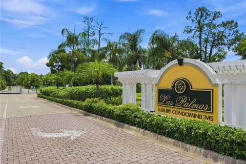 Condo in Sarasota, Florida, 1 bedroom № 2203909 - photo 17