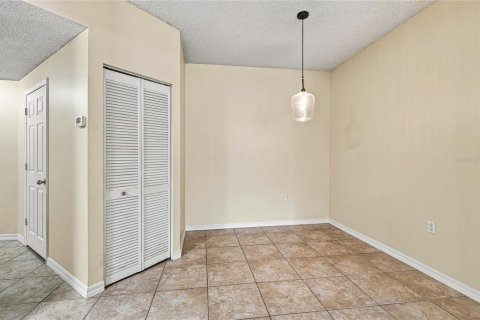 Condo in Sarasota, Florida, 1 bedroom № 2203909 - photo 2