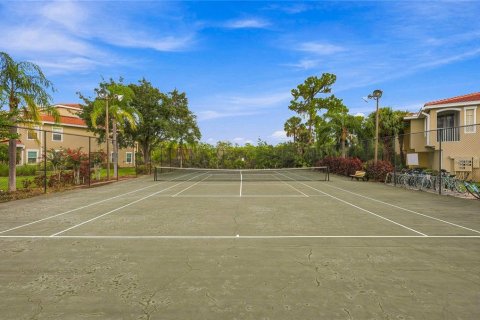 Condo in Sarasota, Florida, 1 bedroom № 2203909 - photo 22