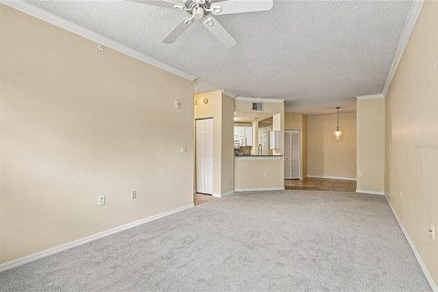 Condo in Sarasota, Florida, 1 bedroom № 2203909 - photo 5
