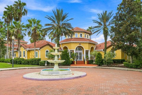 Condo in Sarasota, Florida, 1 bedroom № 2203909 - photo 18