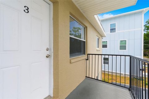 Apartment in Saint Petersburg, Florida 2 bedrooms, 58.06 sq.m. № 2166215 - photo 4