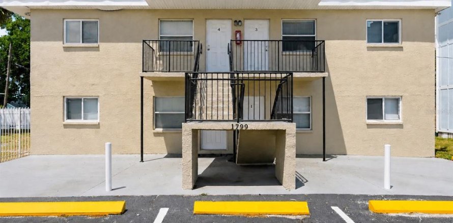 Apartment in Saint Petersburg, Florida 2 bedrooms, 58.06 sq.m. № 2166215