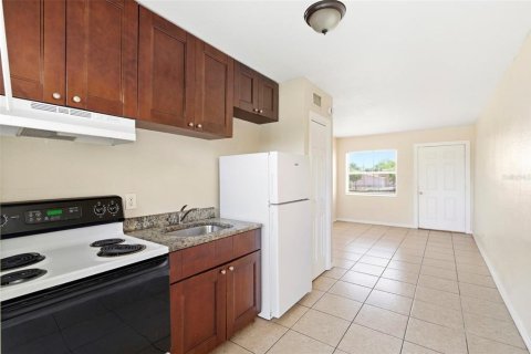 Apartment in Saint Petersburg, Florida 2 bedrooms, 58.06 sq.m. № 2166215 - photo 13