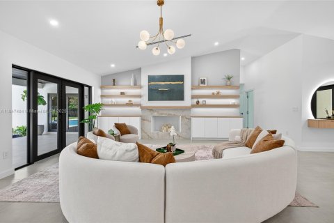 Casa en venta en Palmetto Bay, Florida, 6 dormitorios, 305.28 m2 № 1847675 - foto 9