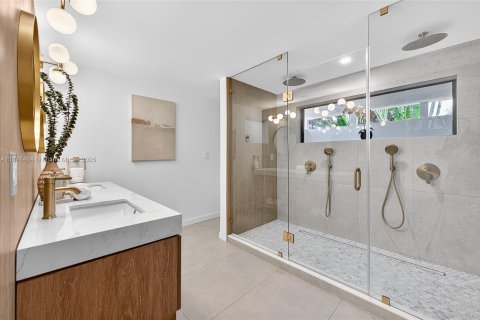 Casa en venta en Palmetto Bay, Florida, 6 dormitorios, 305.28 m2 № 1847675 - foto 25