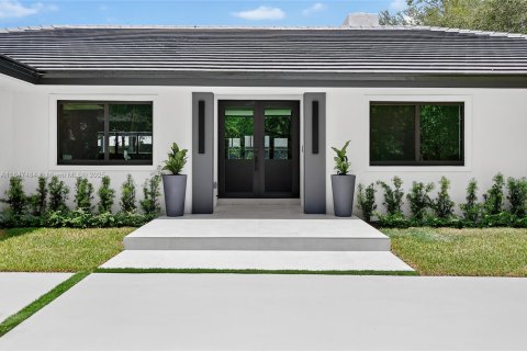 Casa en venta en Palmetto Bay, Florida, 6 dormitorios, 305.28 m2 № 1847675 - foto 3