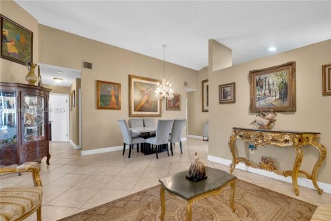 Casa en venta en Miami, Florida, 3 dormitorios, 161 m2 № 1976864 - foto 6