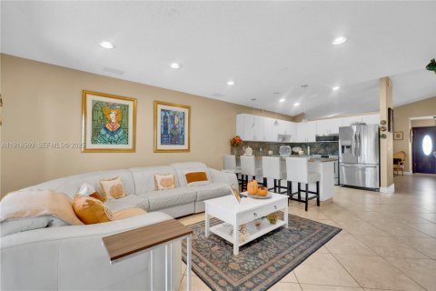 Casa en venta en Miami, Florida, 3 dormitorios, 161 m2 № 1976864 - foto 17