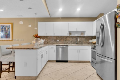 Casa en venta en Miami, Florida, 3 dormitorios, 161 m2 № 1976864 - foto 11