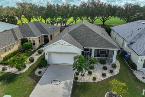 House in Sun City Center, Florida 2 bedrooms, 175.12 sq.m. № 1444438 - photo 1