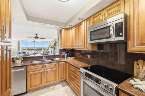 Condominio en venta en Saint Pete Beach, Florida, 2 dormitorios, 121.7 m2 № 2222485 - foto 10