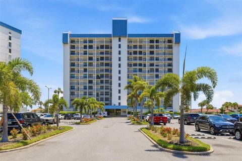 Condominio en venta en Saint Pete Beach, Florida, 2 dormitorios, 121.7 m2 № 2222485 - foto 2