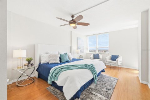 Condominio en venta en Saint Pete Beach, Florida, 2 dormitorios, 121.7 m2 № 2222485 - foto 14