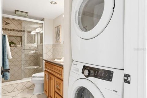 Condominio en venta en Saint Pete Beach, Florida, 2 dormitorios, 121.7 m2 № 2222485 - foto 20