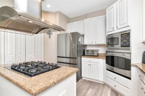 Townhouse in New Port Richey, Florida 3 bedrooms, 233.18 sq.m. № 1813435 - photo 17