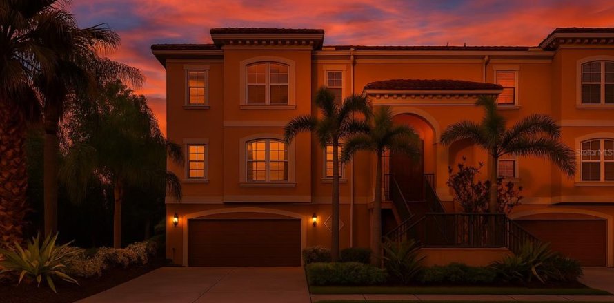 Townhouse in New Port Richey, Florida 3 bedrooms, 233.18 sq.m. № 1813435