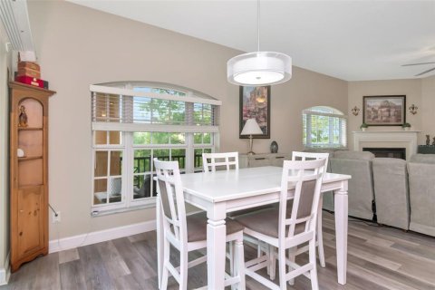 Townhouse in New Port Richey, Florida 3 bedrooms, 233.18 sq.m. № 1813435 - photo 21