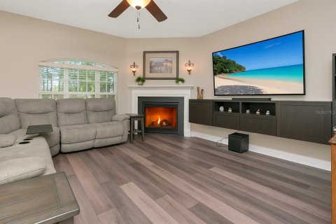 Townhouse in New Port Richey, Florida 3 bedrooms, 233.18 sq.m. № 1813435 - photo 9