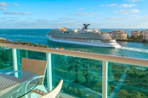 Снять в аренду кондоминиум в Майами-Бич, Флорида 3 спальни, 217.39м2, № 1987030 - фото 26