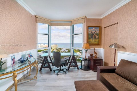 Снять в аренду кондоминиум в Майами-Бич, Флорида 3 спальни, 217.39м2, № 1987030 - фото 22