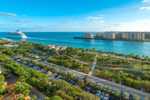 Снять в аренду кондоминиум в Майами-Бич, Флорида 3 спальни, 217.39м2, № 1987030 - фото 29