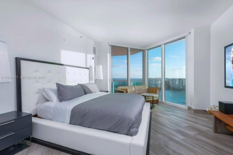 Снять в аренду кондоминиум в Майами-Бич, Флорида 3 спальни, 217.39м2, № 1987030 - фото 19