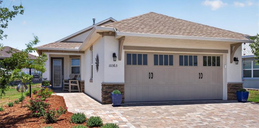House in Ocala, Florida 2 bedrooms, 124.67 sq.m. № 2116889