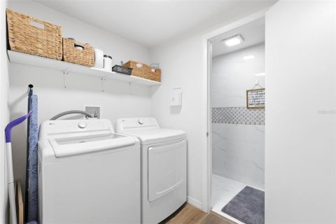 Villa ou maison à vendre à Lutz, Floride: 4 chambres, 354.42 m2 № 2151159 - photo 16
