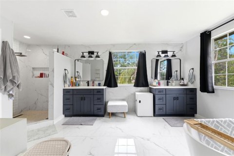 Villa ou maison à vendre à Lutz, Floride: 4 chambres, 354.42 m2 № 2151159 - photo 2