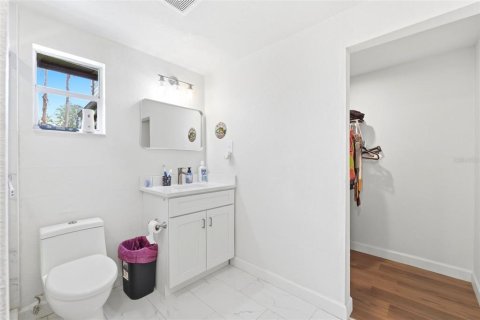 Villa ou maison à vendre à Lutz, Floride: 4 chambres, 354.42 m2 № 2151159 - photo 15