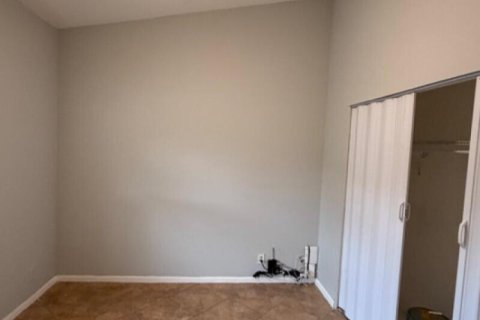 Condo in Oakland Park, Florida, 3 bedrooms № 2193048 - photo 4