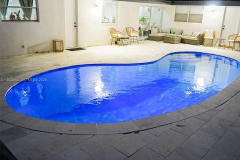 Снять в аренду виллу или дом в Корал-Спрингс, Флорида 3 спальни, 127.65м2, № 1989251 - фото 11