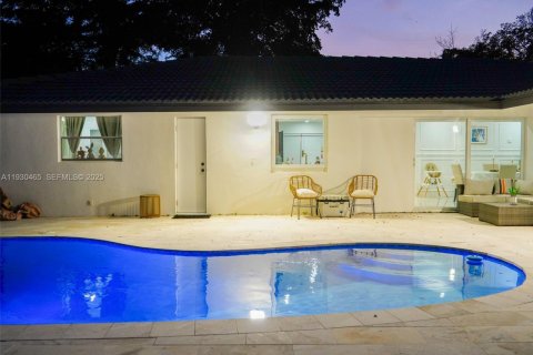 Снять в аренду виллу или дом в Корал-Спрингс, Флорида 3 спальни, 127.65м2, № 1989251 - фото 9