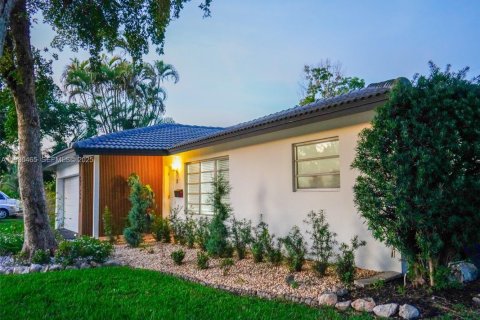 Снять в аренду виллу или дом в Корал-Спрингс, Флорида 3 спальни, 127.65м2, № 1989251 - фото 4