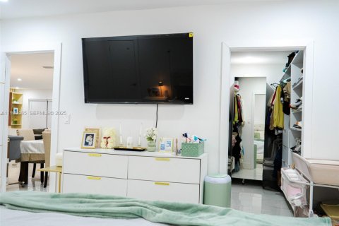 Снять в аренду виллу или дом в Корал-Спрингс, Флорида 3 спальни, 127.65м2, № 1989251 - фото 19