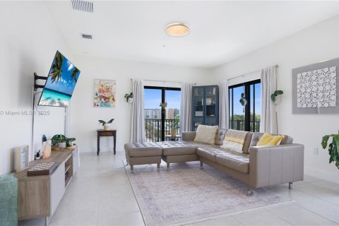 Condo in Doral, Florida, 3 bedrooms  № 1753136 - photo 2