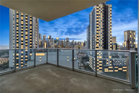 Condo in Miami, Florida, 3 bedrooms  № 1924122 - photo 19