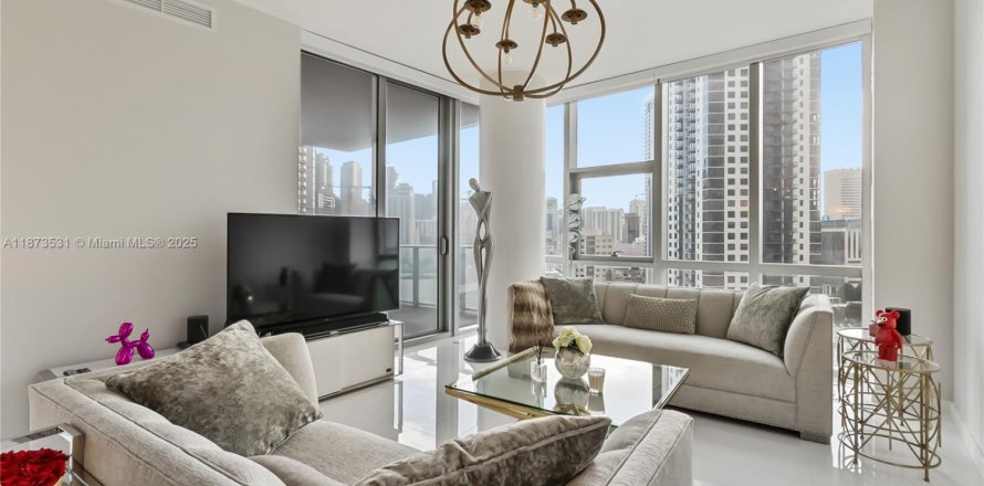 Condo in Miami, Florida, 3 bedrooms  № 1924122