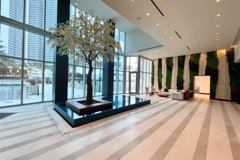 Condo in Miami, Florida, 3 bedrooms  № 1924122 - photo 25