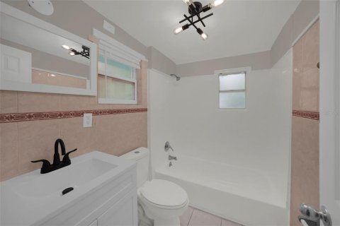 Villa ou maison à vendre à Tampa, Floride: 3 chambres, 100.33 m2 № 2395770 - photo 22
