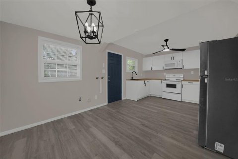 Villa ou maison à vendre à Tampa, Floride: 3 chambres, 100.33 m2 № 2395770 - photo 10