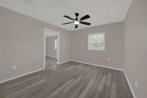 Villa ou maison à vendre à Tampa, Floride: 3 chambres, 100.33 m2 № 2395770 - photo 16