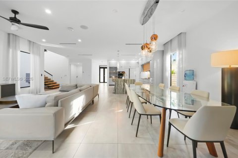 Купить виллу или дом в Форт-Лодердейл, Флорида 4 спальни, 266.72м2, № 2020004 - фото 11