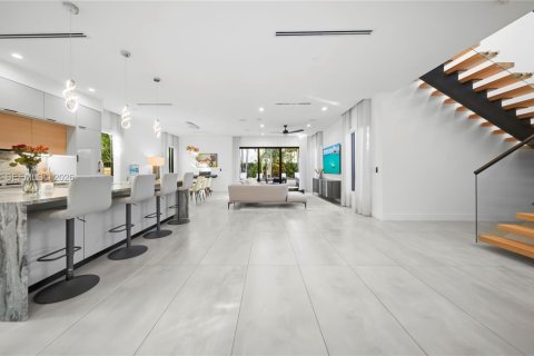 Купить виллу или дом в Форт-Лодердейл, Флорида 4 спальни, 266.72м2, № 2020004 - фото 3