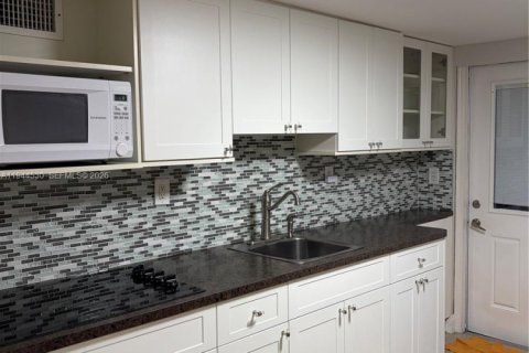 Immobilier commercial à louer à Miami, Floride: 1 chambre, 106.19 m2 № 2001128 - photo 6